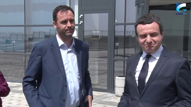 Après la disparition de Konjufca pendant 13 jours, le journal du Kosovo rapporte également le message direct de Kurti contre lui