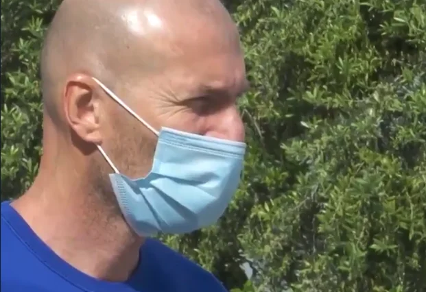 So hat Zidane seine Teamspieler gehostet.