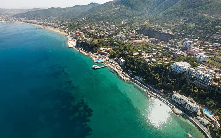 Owners of holiday homes and hotels in Vlora: We'll cut prices