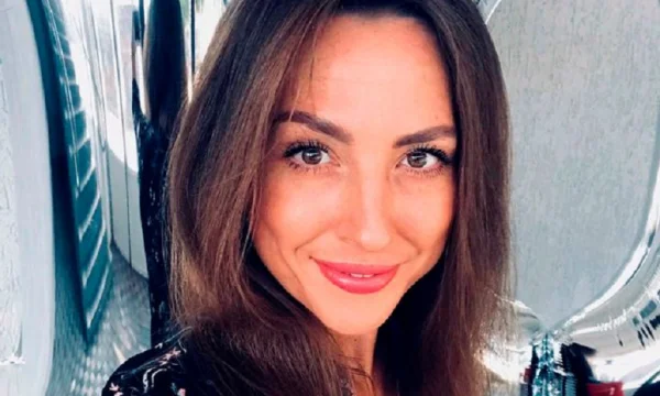 Geschäftsmann Massaker an seine Frau, tötet sich nach dem Kampf der Polizei
