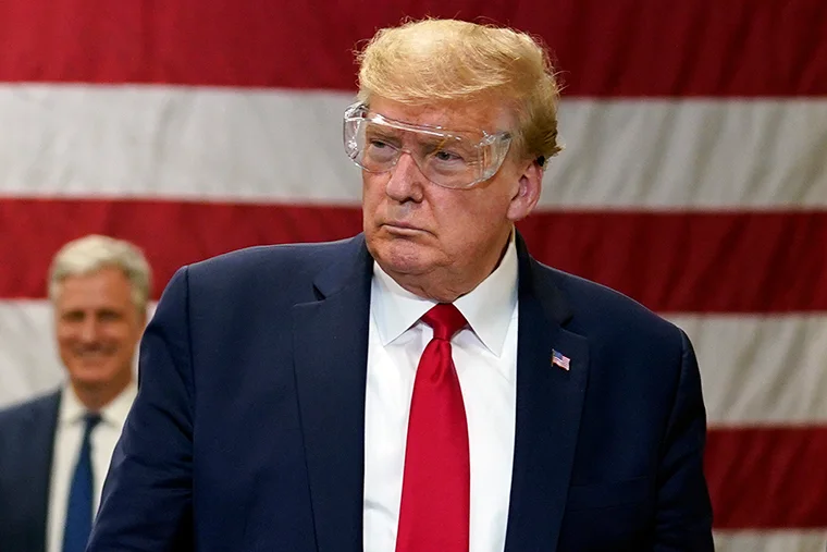 Trump gibt das Versprechen eines Impfstoffs bis zum Jahresende auf