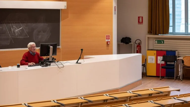 È così che le scuole e le lezioni possono guardare se riprendono in autunno