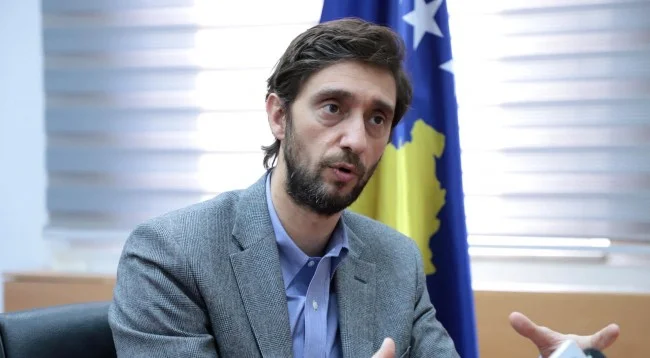 Ismaili: Në prag të rrëzimit të Qeverisë, LDK dhe VV me fyerje e kërcënime