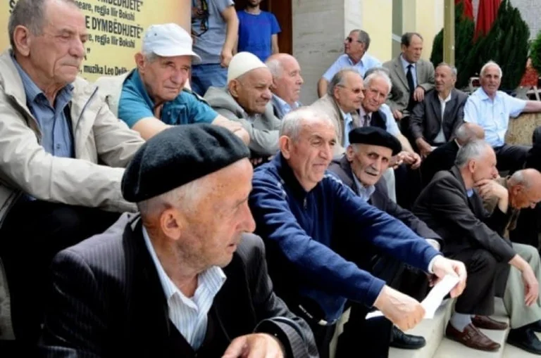 In tempo pandemia, il governo ha lasciato alcuni degli anziani senza pensione