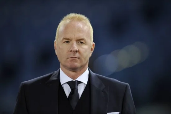 Igli Tare ha convinto che il governo non può fermare il calcio. mostra perché