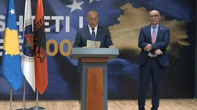 Haradinaj dice che rispetterà la decisione costituzionale