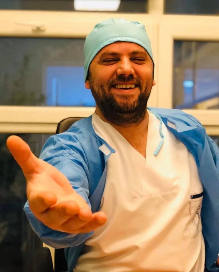 Infermiere del Kosovo: Dopo la misura, inviterà tutti i pazienti per un caffè, il solito flauto del cavido19!