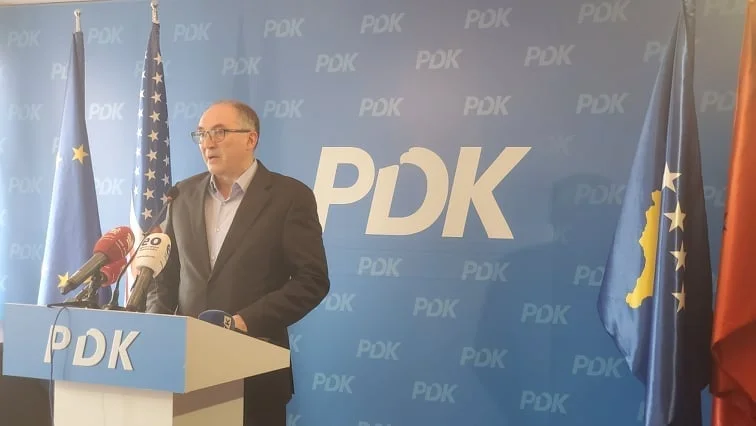 Totaj réagit après que la Cour ait déclaré que Vitita avait violé la Constitution dans l'affaire Prizren