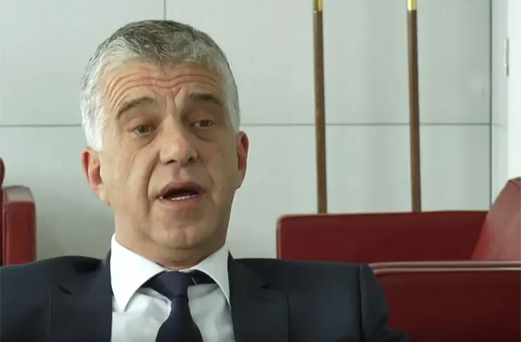Il presidente dell'Associazione di calcio bosniaca chiede alla FFK di non sottomettersi alla pressione del club: ) U n EFA non ha stanziato denaro per i club
