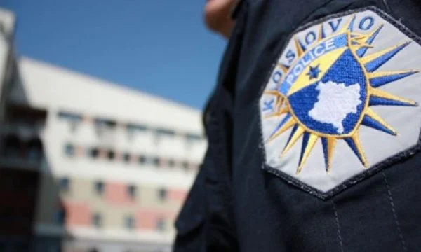 Kosovo Polizei weiter 12 Stunden Arbeit