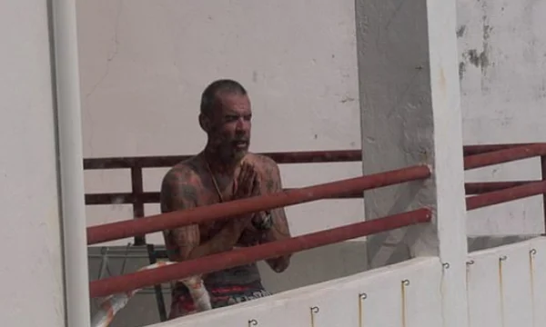 Stressed by coronary, the man throws his wife off the seventh floor