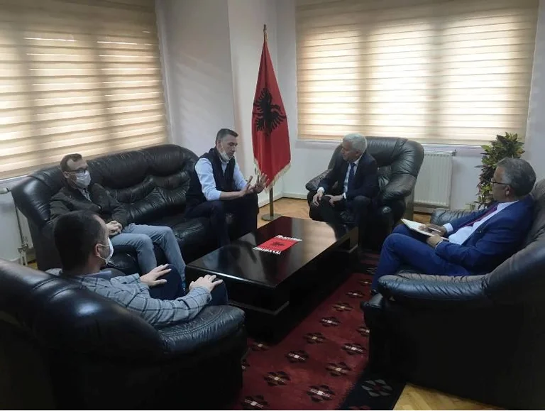 Wessel: Grenze zwischen Albanien, Kosovo muss geöffnet werden