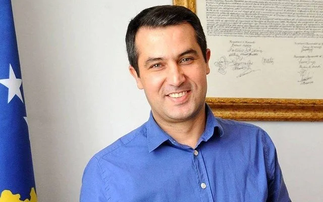 Thaci adviser “gots” Vetevendosje: You're doing very shamelessly.