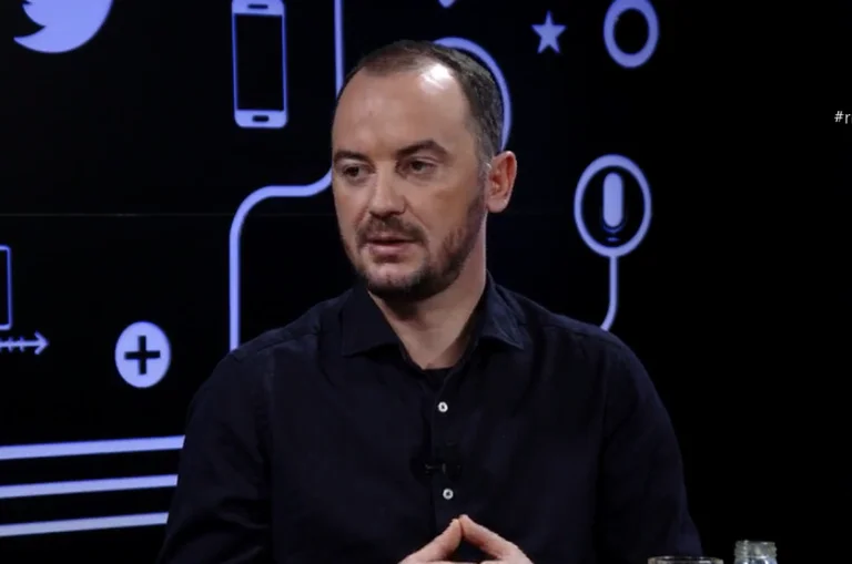 Mollyqa: Non abbiamo avuto un incontro con AAK, non siamo interessati a far parte del nuovo governo.