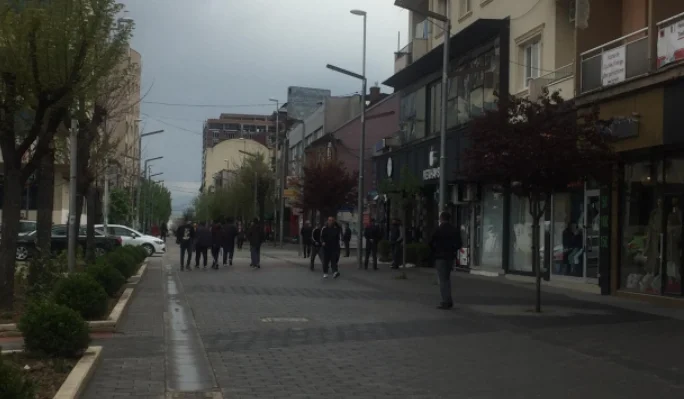 Ferizaj cittadini non rispettano il tempo di movimento