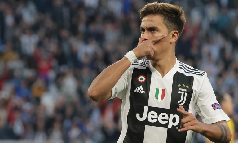 Zum vierten Mal im Corona-Test sehen Sie, was Dybala tut.