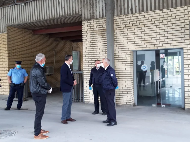 Wessel Thank customs officers and police for the work during the pandemic