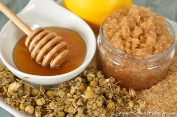 Honey and sugar for smooth feet