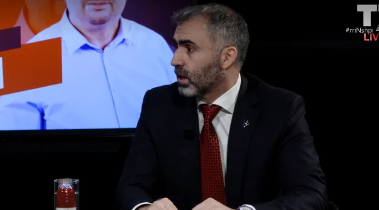 Berisha: Das Gesundheitsministerium will Pacollis Leben nicht mehr, als er absurd ist.