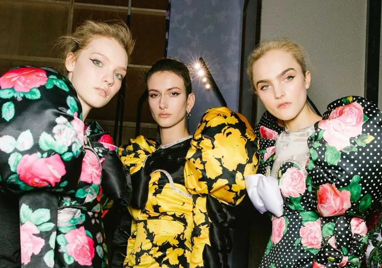 Il est prévu qu'il se tienne en juin, c'est ce qui arrive à “London Fasion Week”
