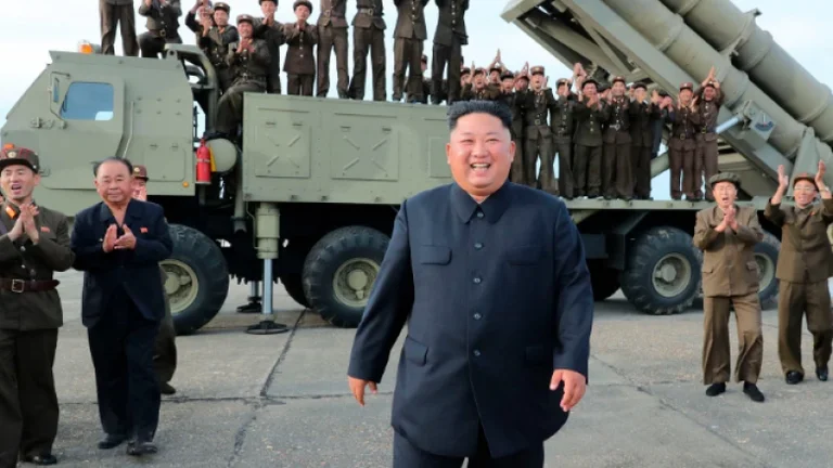 Nun gibt es einen neuen Anspruch: Kim Jong kann während der letzten Raketentests verletzt worden sein.