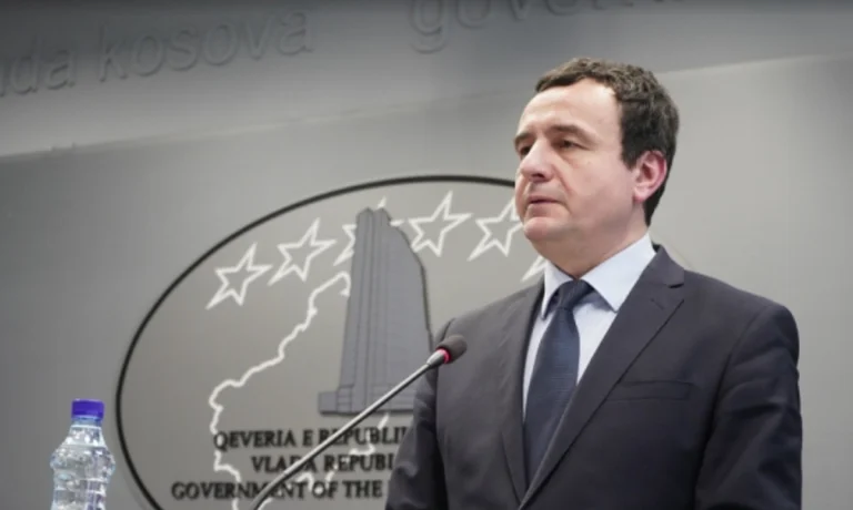 Le cours d'appel de mercredi avec Moore exprime sa préoccupation au sujet des actions de Thaci au sujet du nouveau gouvernement