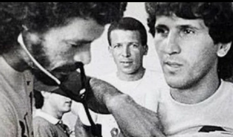 Questo era il calciatore brasiliano, medico, filosofo e politico.