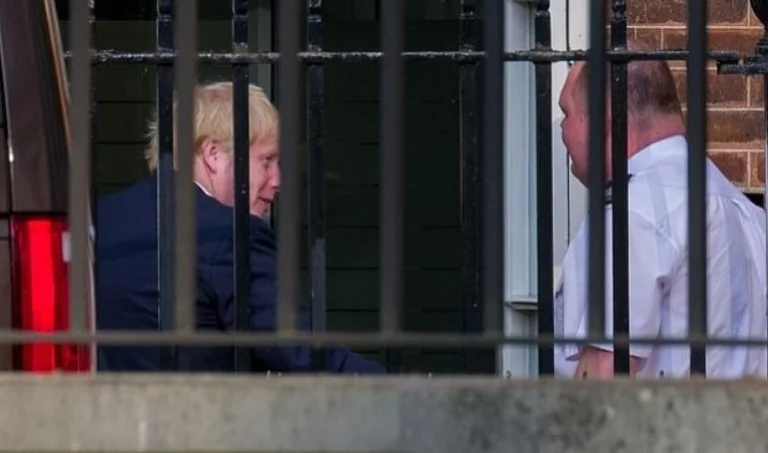 Boris Johnson kehrt zurück zur Arbeit