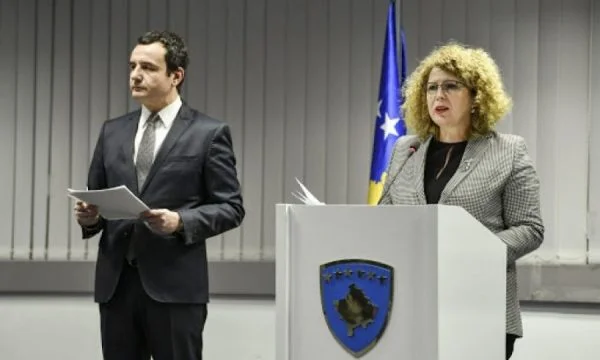Hajdari Kurt oggi tiene una conferenza congiunta