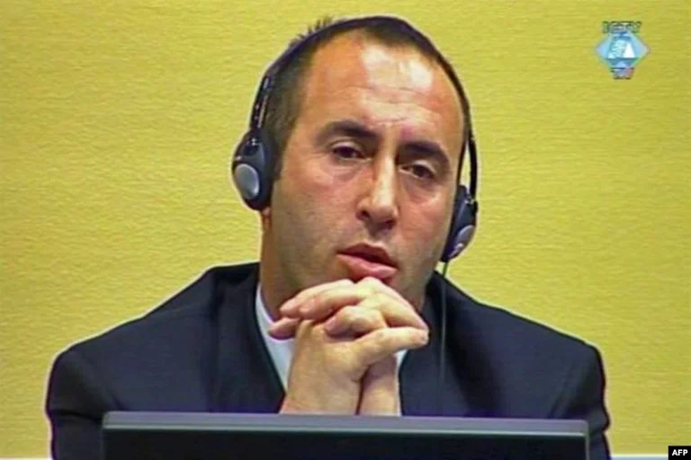 Former VV activist calls “functionalphabet” Gashi criticises Surguers KTV, which is retransmitting to The Hague hearings