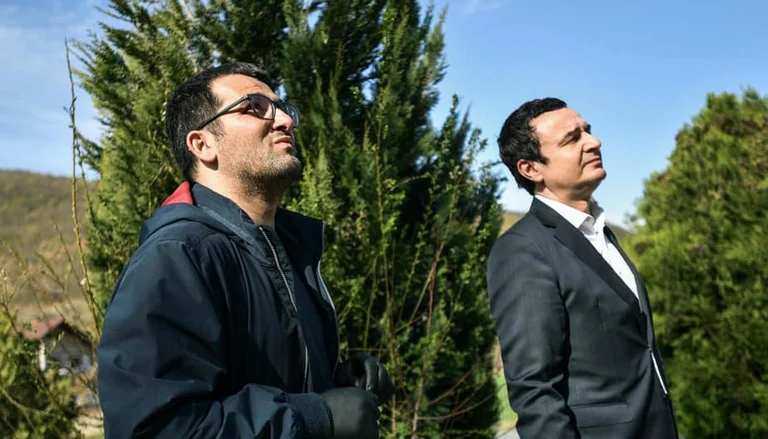 JAVA: Kurti Government Scandal con <x0 crimini di guerra