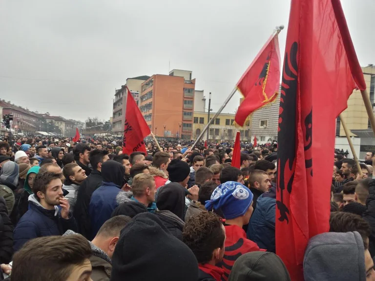 Once VV protested violently against Jablanovac today, Kurti's adviser says the KLA has committed crimes against civilian Serbs and is not dismissed