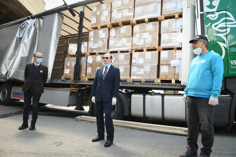 MSH accepts third shipment of U NICEF with protective equipment against COVID-19 for doctors
