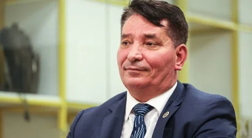AAK ha dichiarato la nomination di Hot per il primo ministro