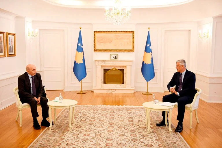 Thaci ha ufficialmente chiesto il primo mandato ministeriale Isa Mustafa