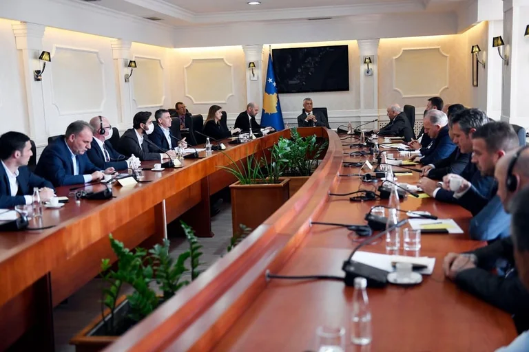 Thaci: 91 deputati vogliono un nuovo governo
