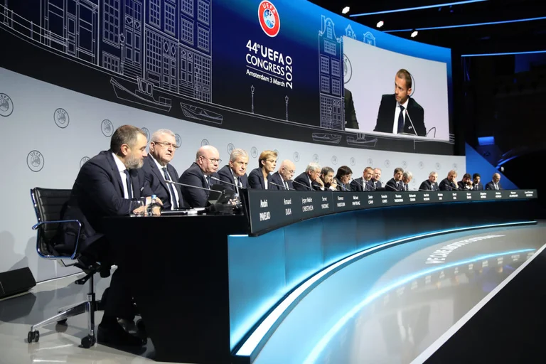 U n EFA confirme la prochaine vidéoconférence aujourd'hui