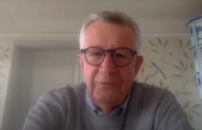 Total “Les terminaisons complètes sont erronées, seules les personnes âgées et la mauvaise santé devraient être protégées”