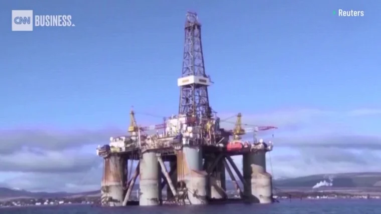 I prezzi del petrolio degli Stati Uniti scendono al livello record inferiore a $10 per barile