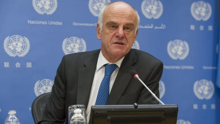 WTO expert: The world will have to live with the threat of coronary, there is no guarantee of a successful vaccine.