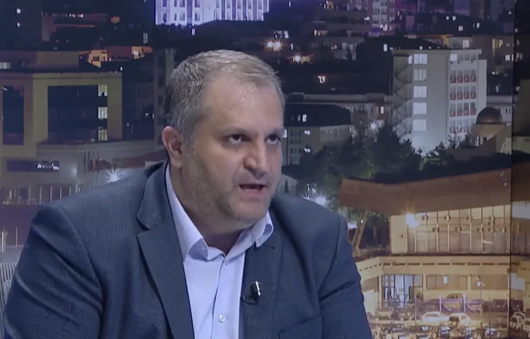 Ahmeti-cittadini: Se sei nei guai, non preoccuparti degli ultimi centesimi del comune.