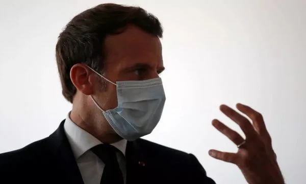 Macron ordini prova di Controvers Anti - Coronucus droga