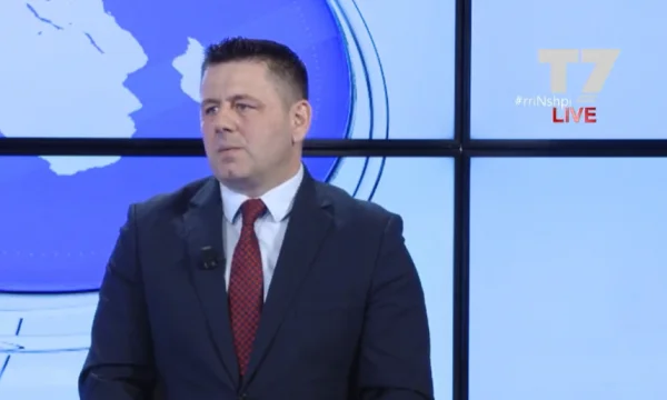 Berisha: Minister Vitia kämpft das Coronavirus mit einem Anhänger und Gläsern