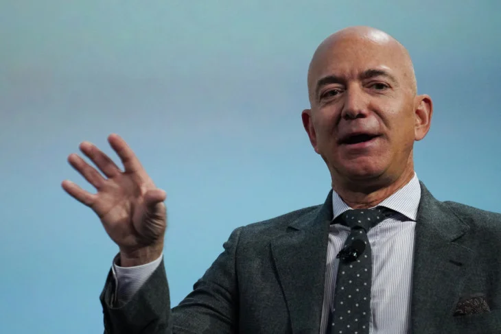 L'uomo più ricco del mondo beneficia di altri 22 miliardi di euro in tempo pandemico