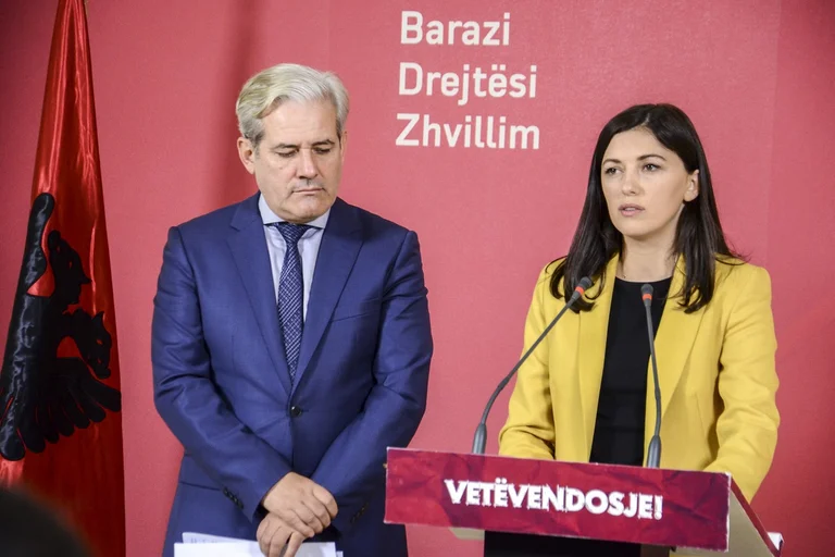 Le gouvernement Kurti ne s'arrête pas : le VV occupe trois postes : un au ministère Haxhiu, un à Svechla