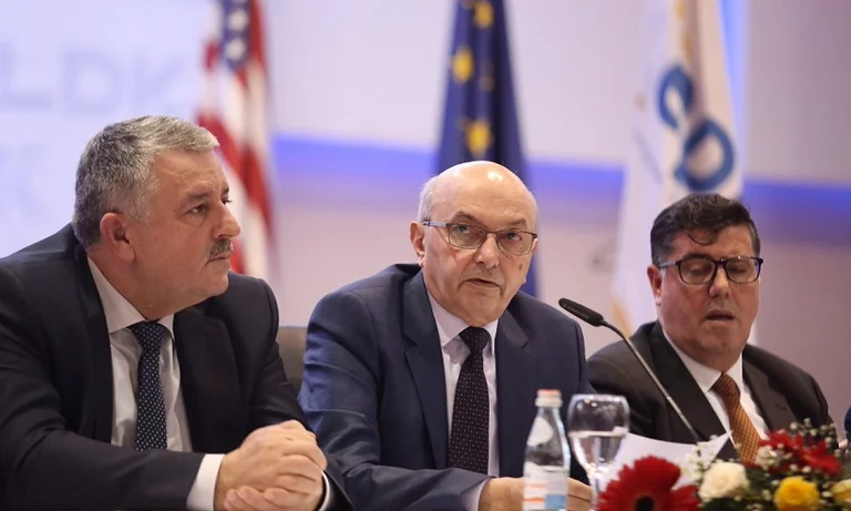 Haziri pour le licenciement de Veliu: Le politicien qui a parlé au moins, c'est une honte si la compétition à Podujevo l'a affecté.