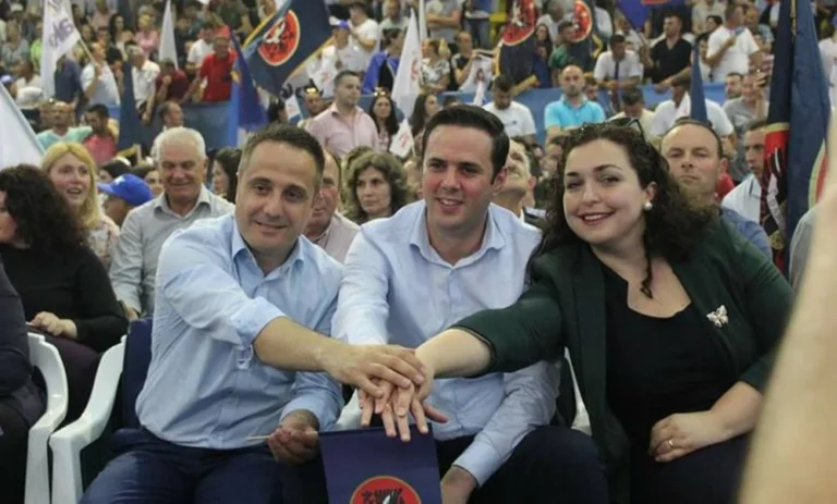 Quando Osman e Selmanaj cantarono e ballarono con Adelina Ismaili