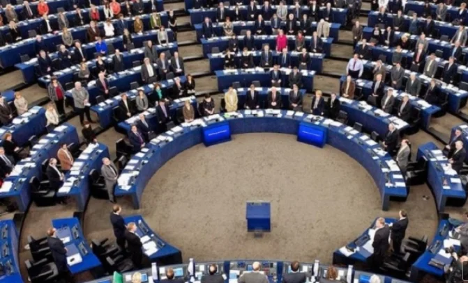 Le Parlement suédois cherche à rétablir les sanctions contre la Russie