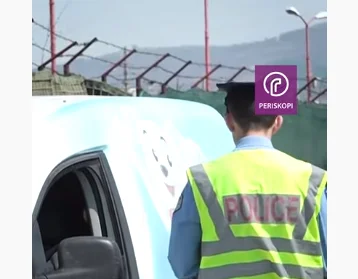 Imagen por control policial en Fushe Kosovo