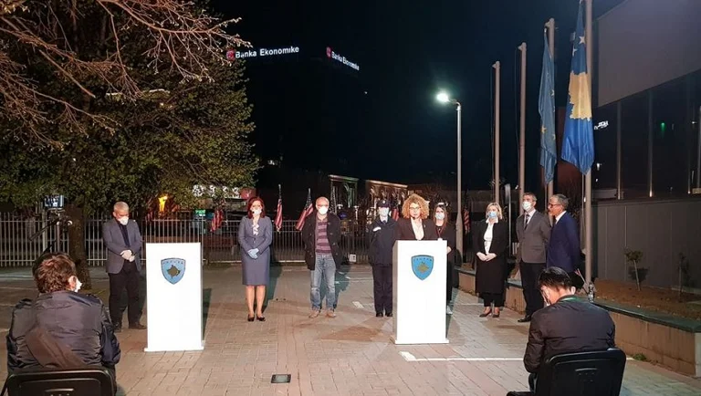 Nuevas restricciones a Kosovo: Sólo se permite 1 horas y media al día